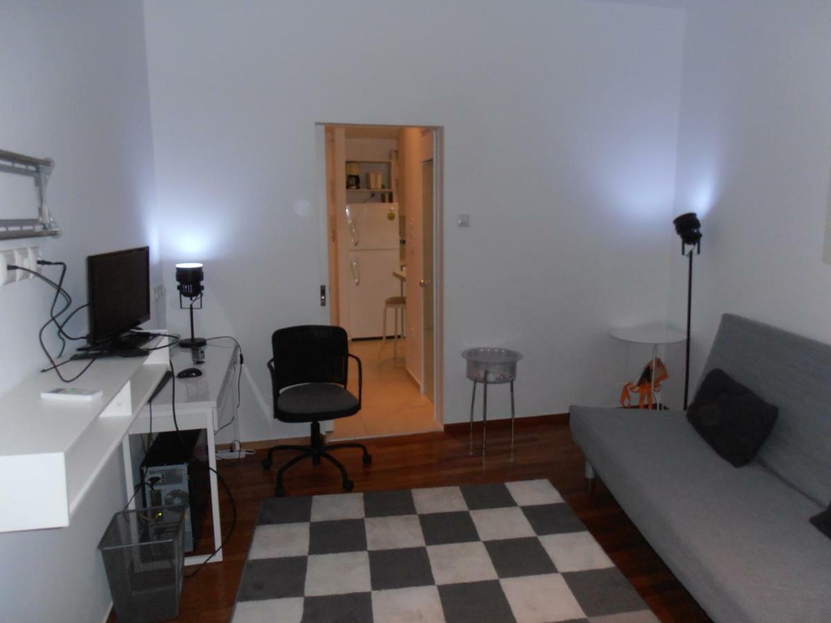 Velvendou 36a Athens